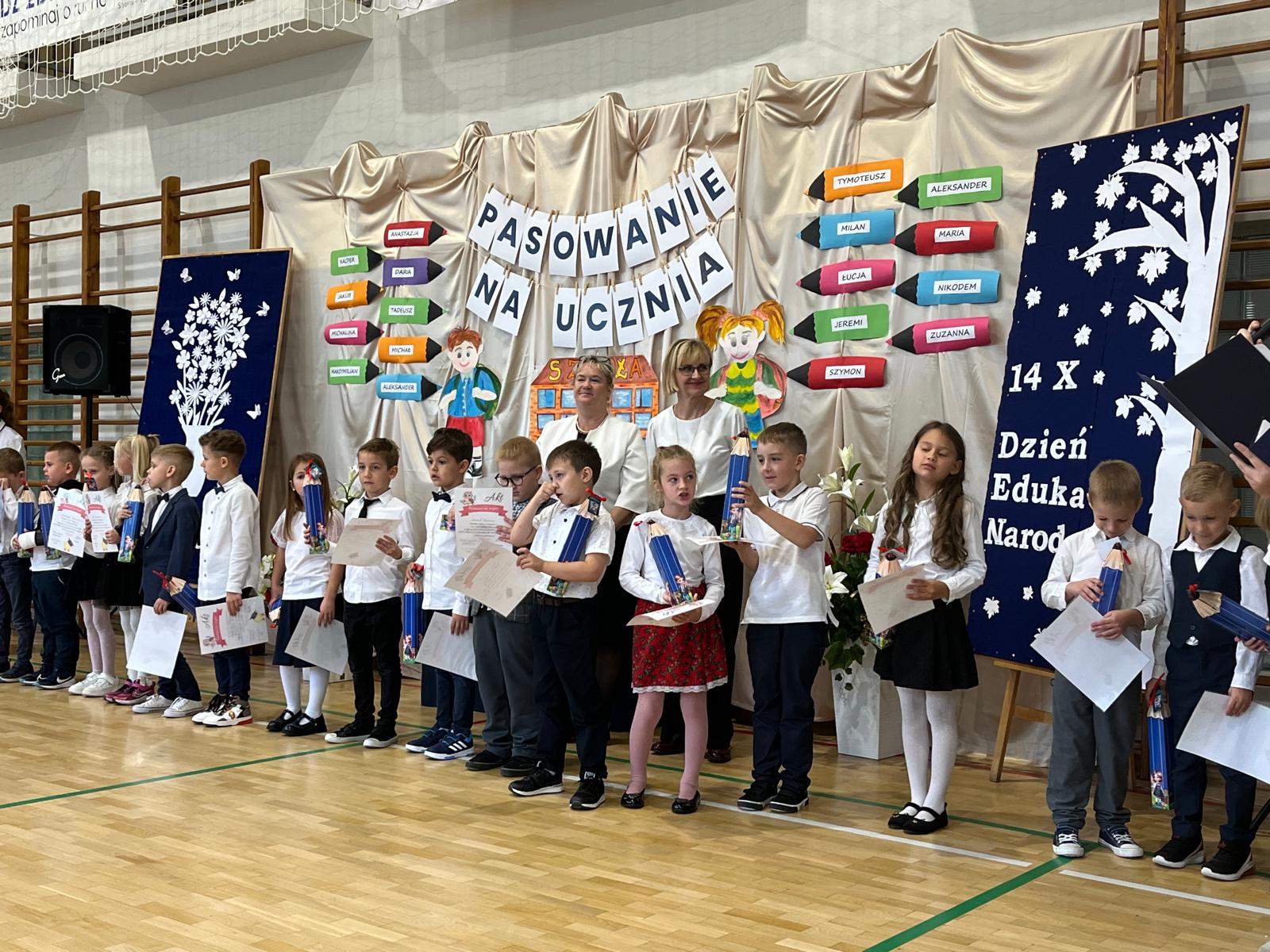 Zdjęcie obrazujące aktualność: Pasowanie na ucznia oraz Dzień Edukacji Narodowej 